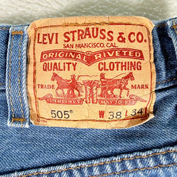 Levis Men's Regular Fit 505 Straight Leg Medium Wash W38xL34 (35x30) - Picture 3 of 9